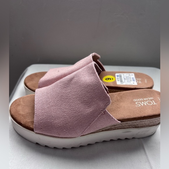 Toms Shoes - TOMS Women's Mauve Canvas Mules size 9 like new